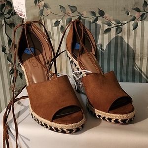 Women's NWT Wedge Gladiator  Shoes size 7 1/2